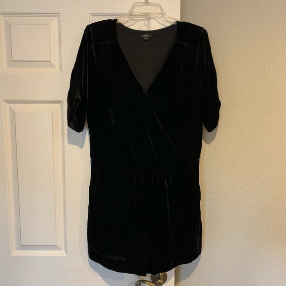LOFT Velvet Romper Size 10 - Picture 4 of 7
